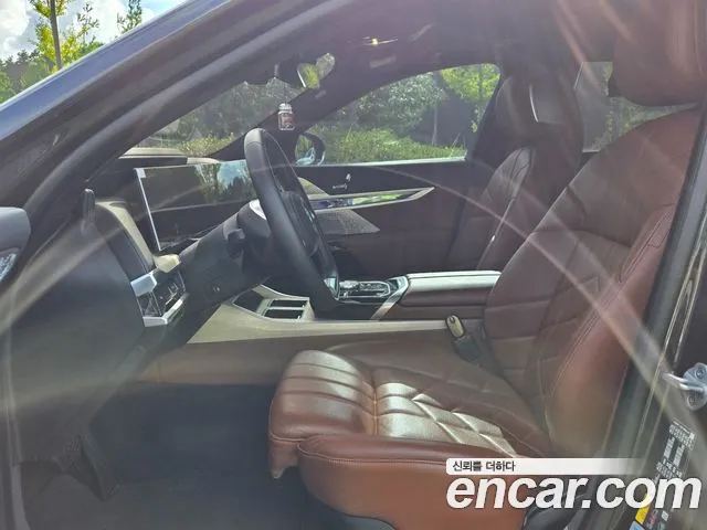 BMW i7 2023 thumb 6