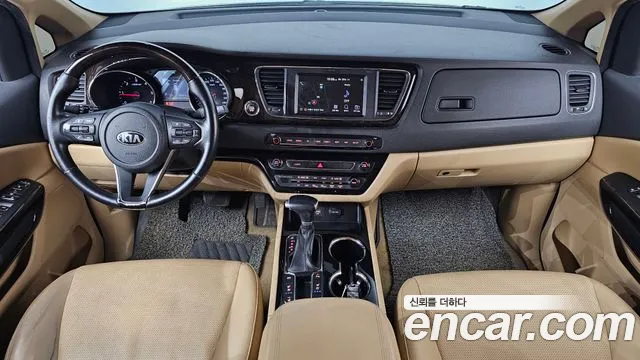Kia Carnival 2019 thumb 7