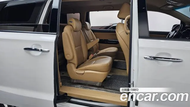 Kia Carnival 2019 thumb 11