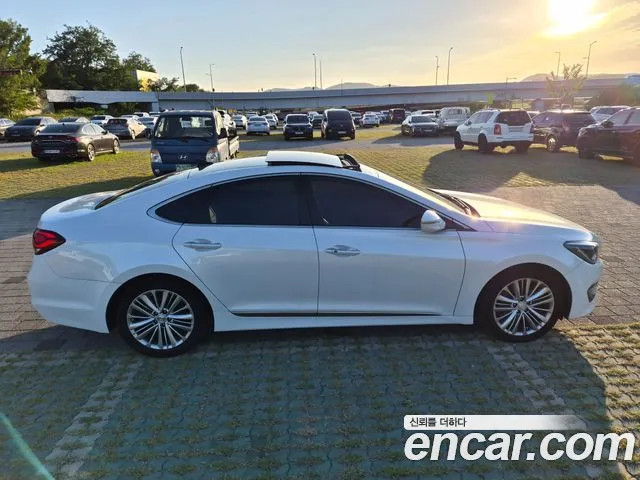 Hyundai Aslan 2015 thumb 6
