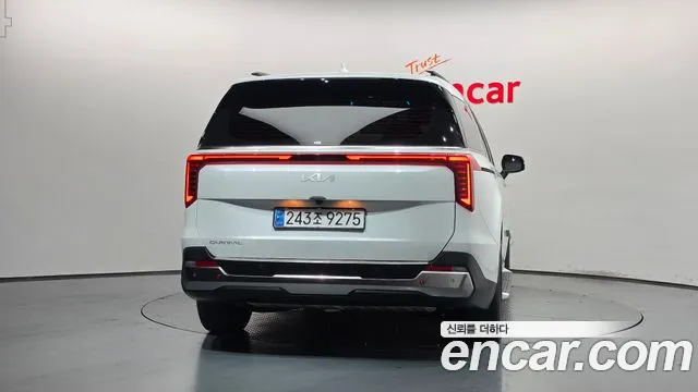 Kia Carnival 2024 thumb 4