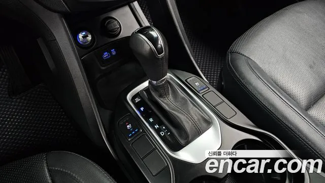 Hyundai Santa Fe 2016 thumb 9