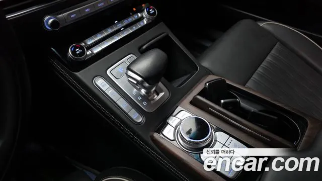 Genesis G90 2019 thumb 8