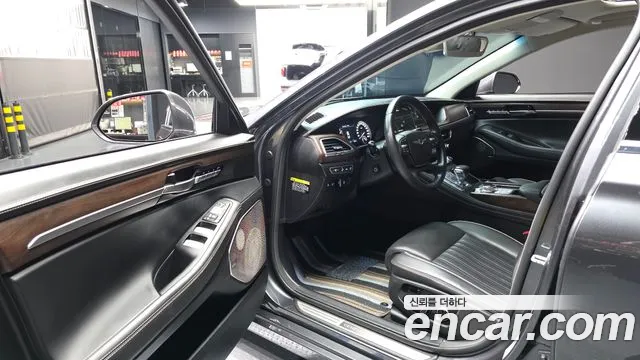 Genesis G90 2019 thumb 9