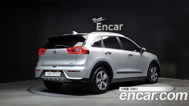 Kia Niro 2016 thumb 2