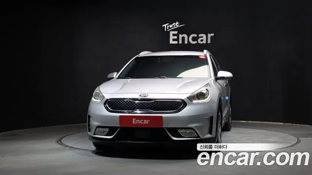 Kia Niro 2016 thumb 3