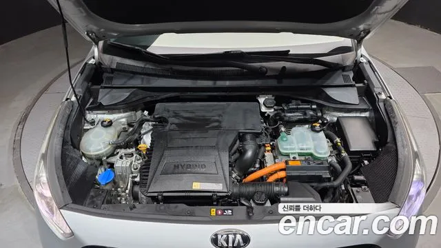 Kia Niro 2016 thumb 6