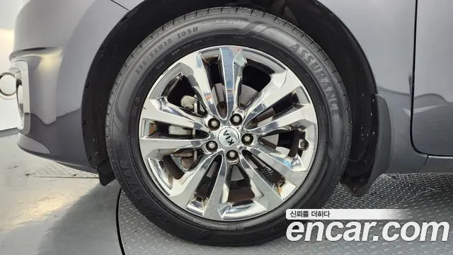Kia Carnival 2016 thumb 5