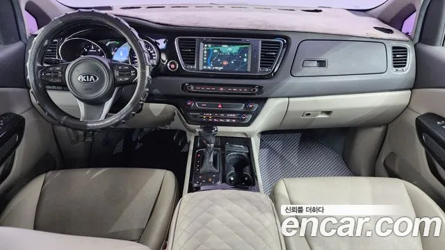 Kia Carnival 2016 thumb 7