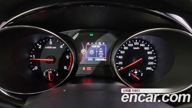 Kia Carnival 2016 thumb 8