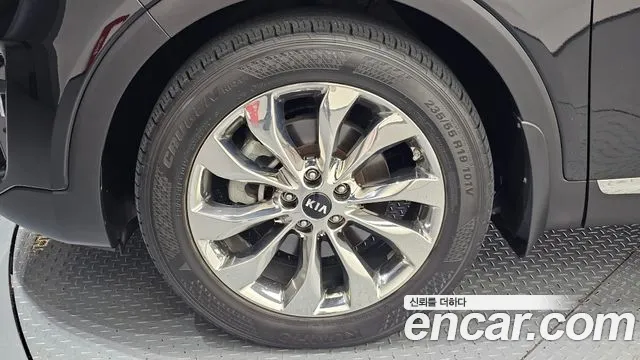 Kia Sorento 2018 thumb 5