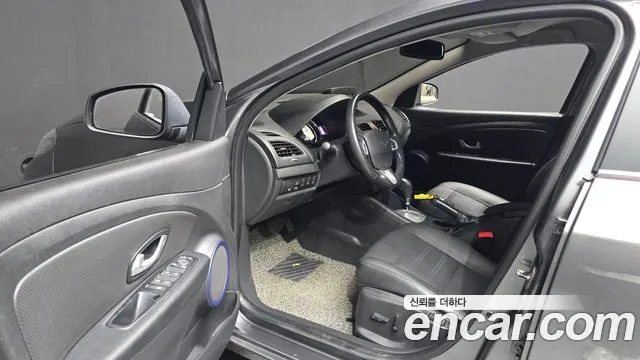 Renault-KoreaSamsung Fluence 2019 thumb 9