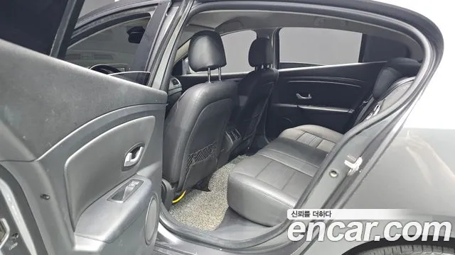 Renault-KoreaSamsung Fluence 2019 thumb 10
