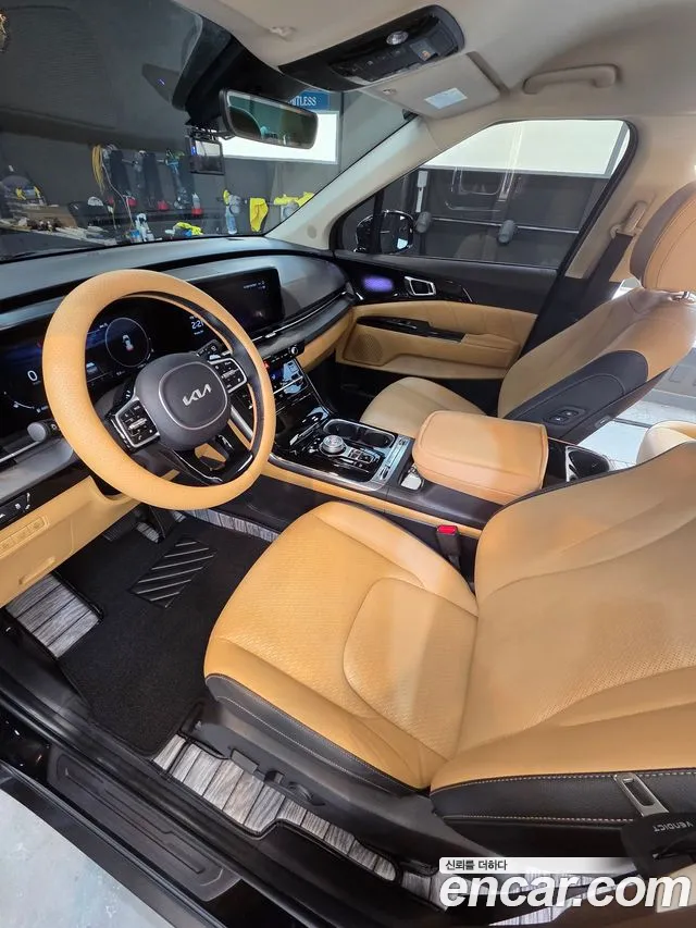 Kia Carnival 2021 thumb 9