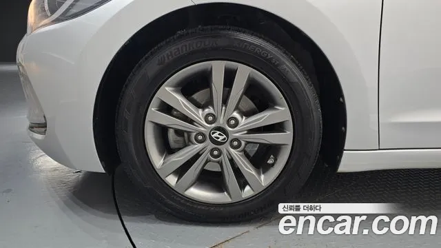 Hyundai Avante 2015 thumb 5