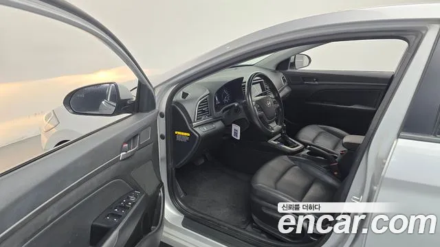 Hyundai Avante 2015 thumb 10