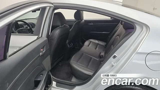 Hyundai Avante 2015 thumb 11