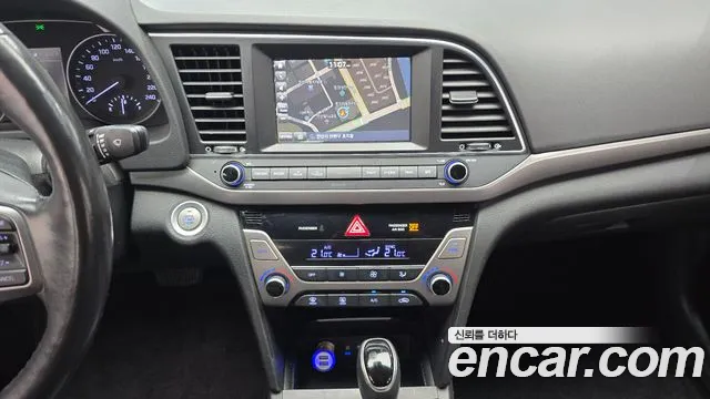Hyundai Avante 2015 thumb 12