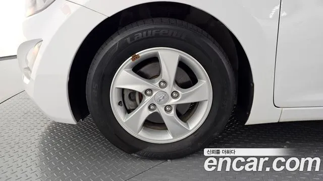 Hyundai Avante 2014 thumb 4