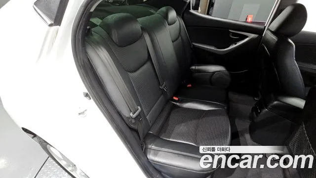 Hyundai Avante 2014 thumb 10