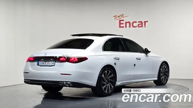 Mercedes-Benz E-Класс 2024 thumb 2