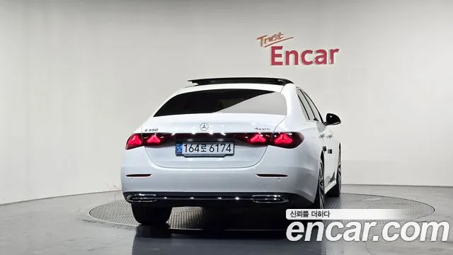 Mercedes-Benz E-Класс 2024 thumb 4
