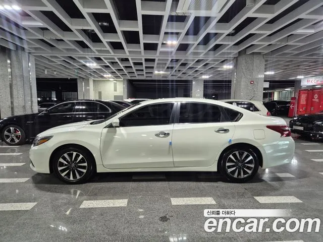 Nissan Altima 2016 thumb 4