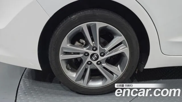Hyundai Avante 2018 thumb 4