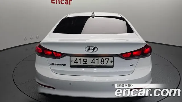 Hyundai Avante 2018 thumb 10