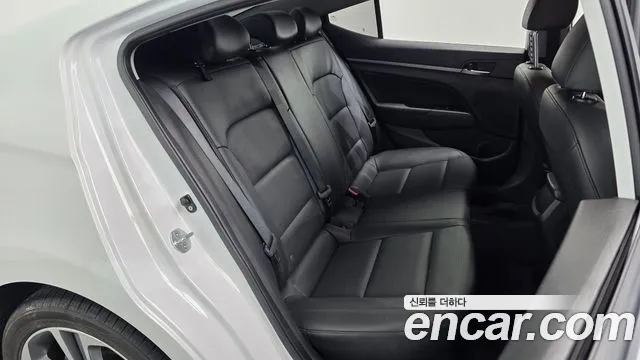 Hyundai Avante 2018 thumb 11
