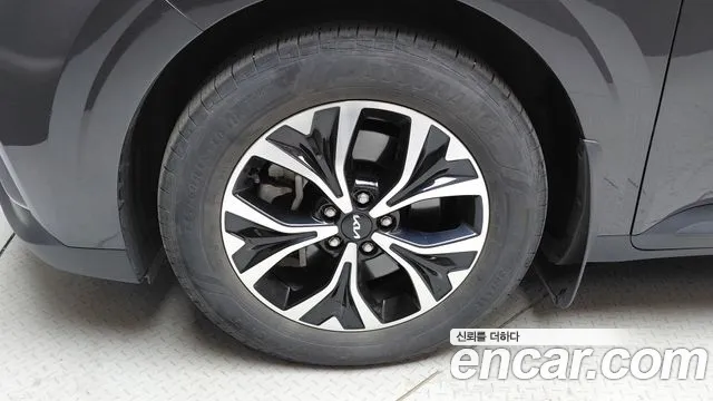 Kia Carnival 2021 thumb 5