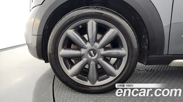 MINI Countryman 2016 thumb 5