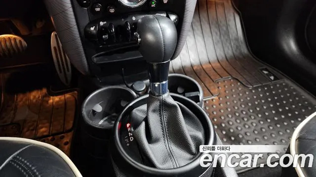 MINI Countryman 2016 thumb 9