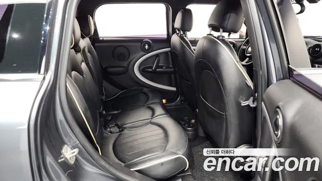 MINI Countryman 2016 thumb 12