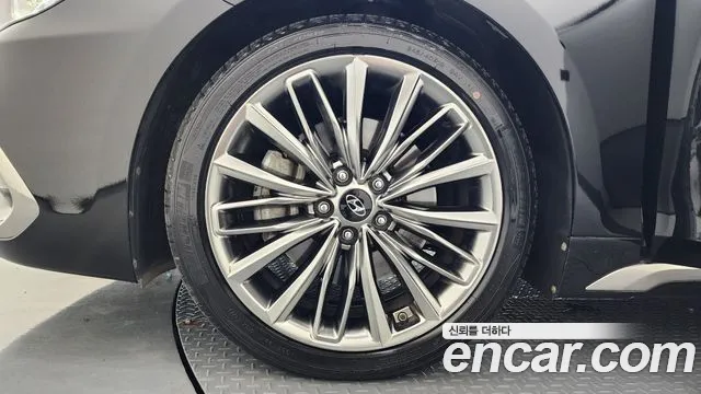 Hyundai Grandeur 2017 thumb 5