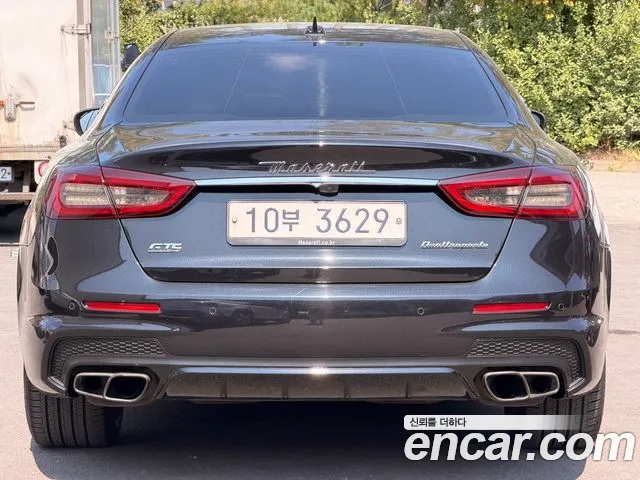 Maserati Quattroporte 2018 thumb 4