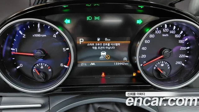 Kia Carnival 2022 thumb 8