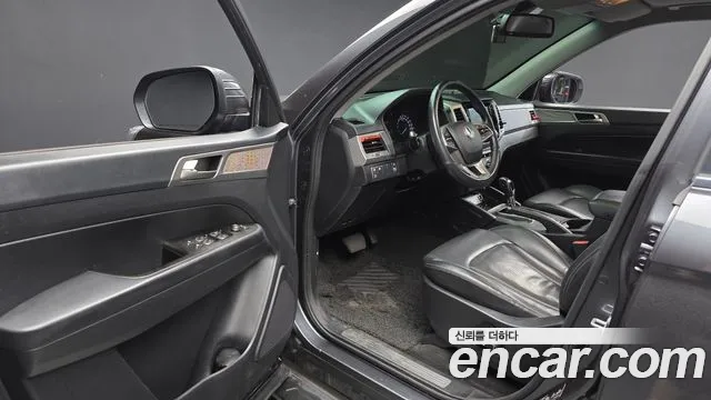 KG_Mobility_Ssangyong Rexton 2018 thumb 10