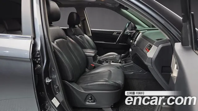 KG_Mobility_Ssangyong Rexton 2018 thumb 11