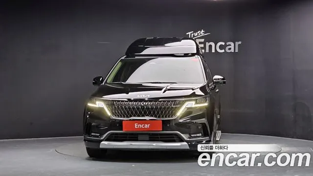 Kia Carnival 2021 thumb 3