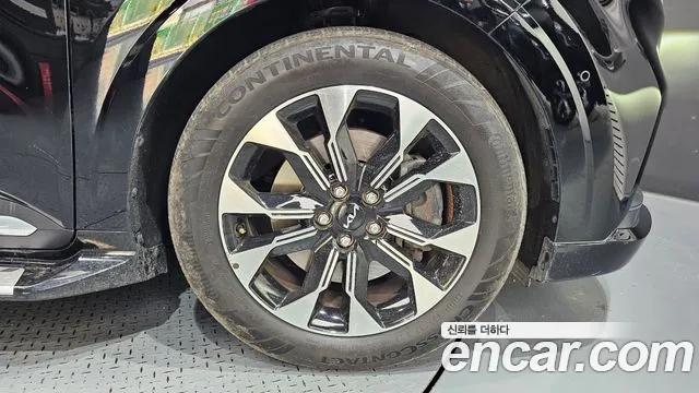 Kia Carnival 2021 thumb 5