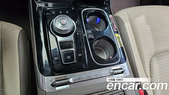 Kia Carnival 2021 thumb 9