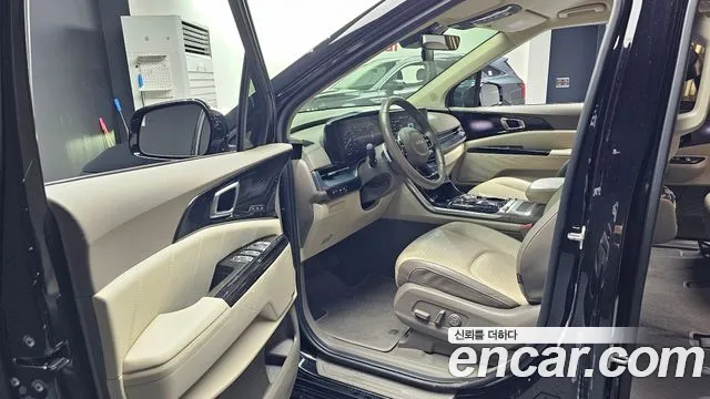 Kia Carnival 2021 thumb 10