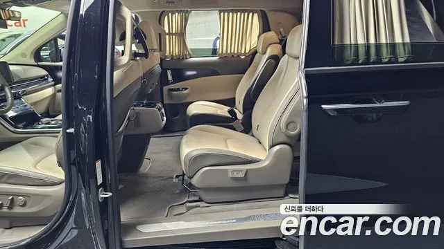 Kia Carnival 2021 thumb 11