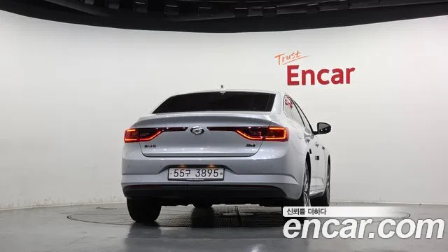 Renault-KoreaSamsung Megane 2017 thumb 4