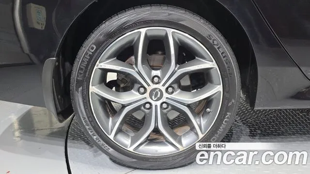 Renault-KoreaSamsung SM5 2012 thumb 5