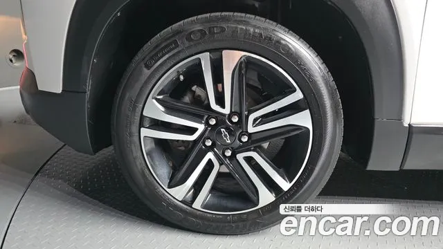 ChevroletGMDaewoo TrailBlazer 2021 thumb 4