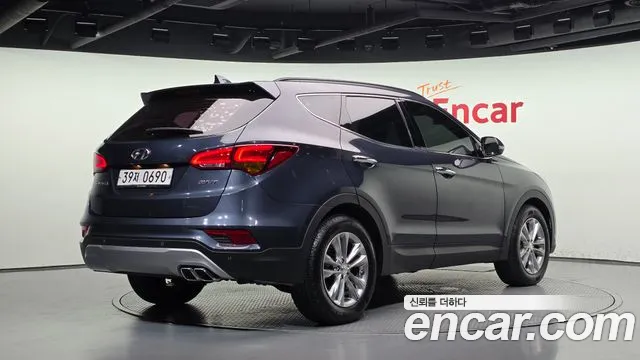 Hyundai Santa Fe 2016 thumb 2