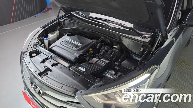 Hyundai Santa Fe 2016 thumb 6