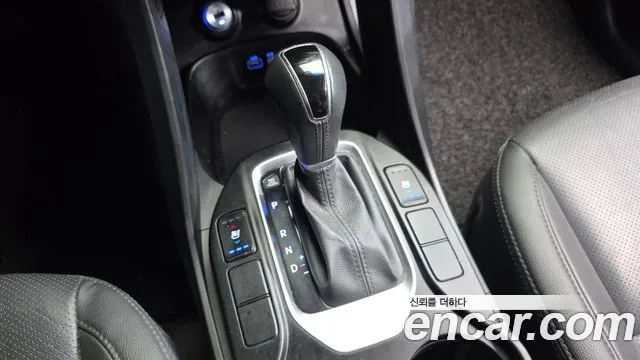 Hyundai Santa Fe 2016 thumb 9
